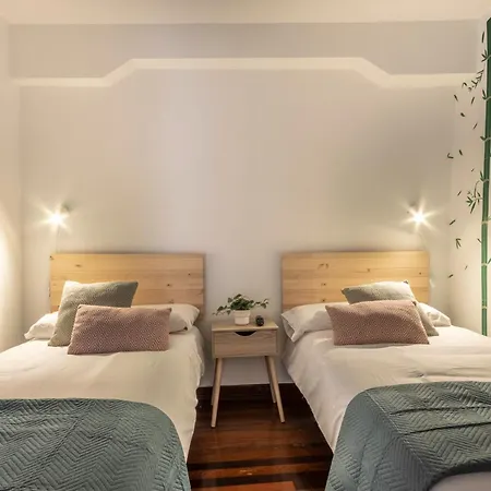 Plaza Unamuno - Casco Viejo - Parking Opcional Апартаменты *